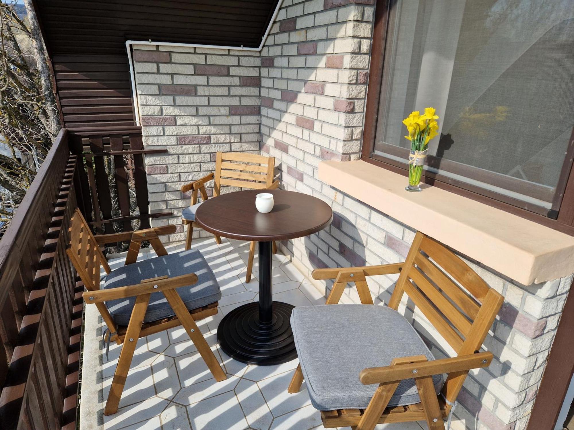 Bed & Breakfast Balaton Panzio Fuered